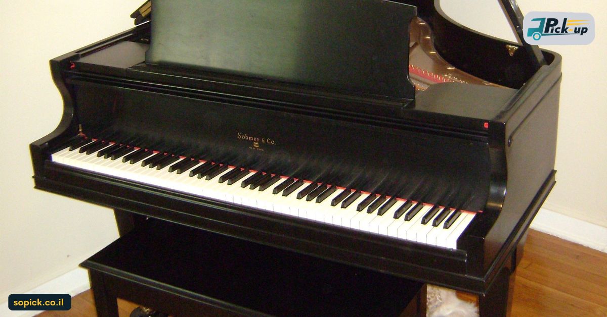הובלת פסנתר בכפר מנחם